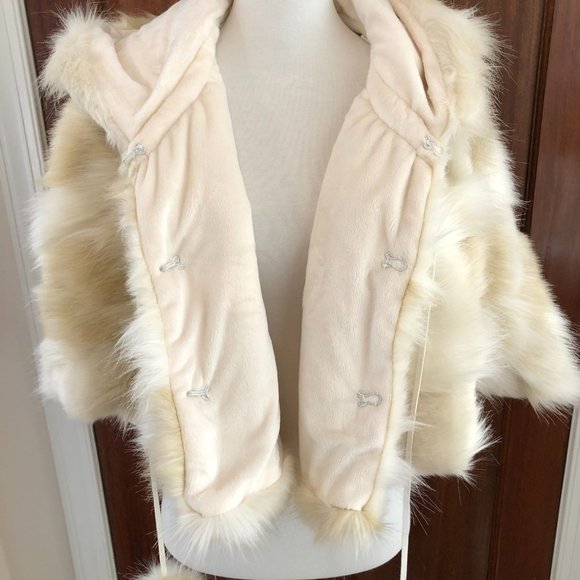 Furrocious Faux Fur Capelet in Faun - New - Burning Man Playa Wear Cape Coat - Picture 8 of 11